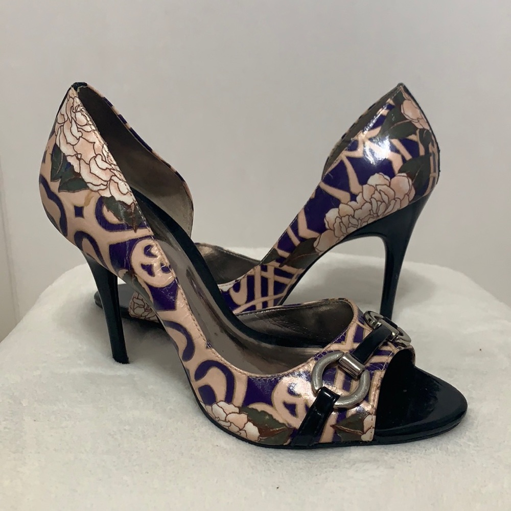 Carlos Santana open peep toe Size 6.5